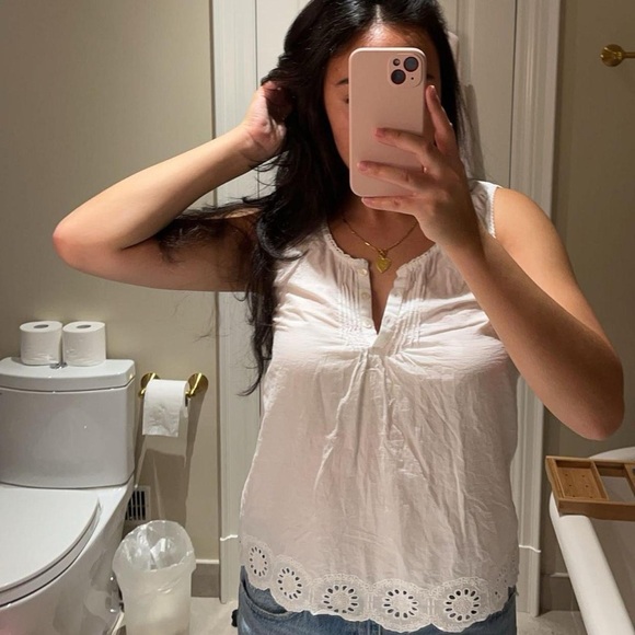 White Embroidered Button Up Top 🧺 - Picture 6 of 6